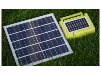 Фонарь портативный на солнечной батарее с дополнительной панелью