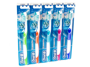 Зубна щітка Oral B "Комплекс - глибоке очищення" 40 м'яка 1шт