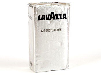 Кофе натуральный молотый Lavazza "Crema e Gusto Forte" (серебристая пачка) 250гр в брикете, Италия