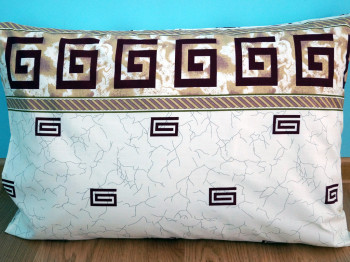 Наволочка 100% бавовна. 50x70см "Ієрогліфи на коричневому" 2 шт в комплекті