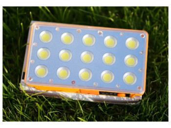 Ліхтар портативний на сонячній батареї