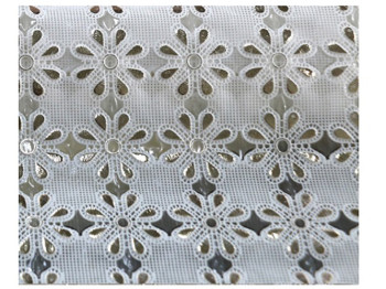 Клеенка виниловая ажурная "Lace" с золотом 1,37x20 метров (цена за рулон)