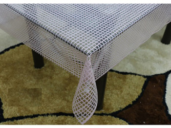 Клейонка вінілова ажурна "Lace" з доп. шаром рожева 1,37x20 метрів (ціна за рулон)