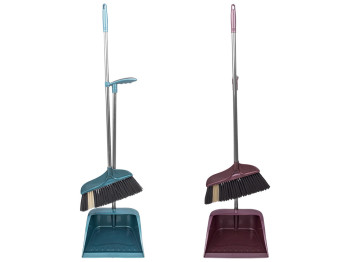 Набор для уборки (метла, совок)