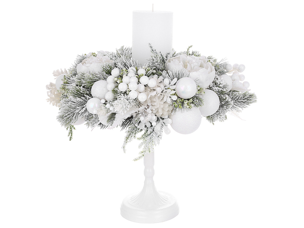 Новорічний свічник прикрашений гілками засніженої хвої, квітами, ялинковими кулями (пластик), колір 