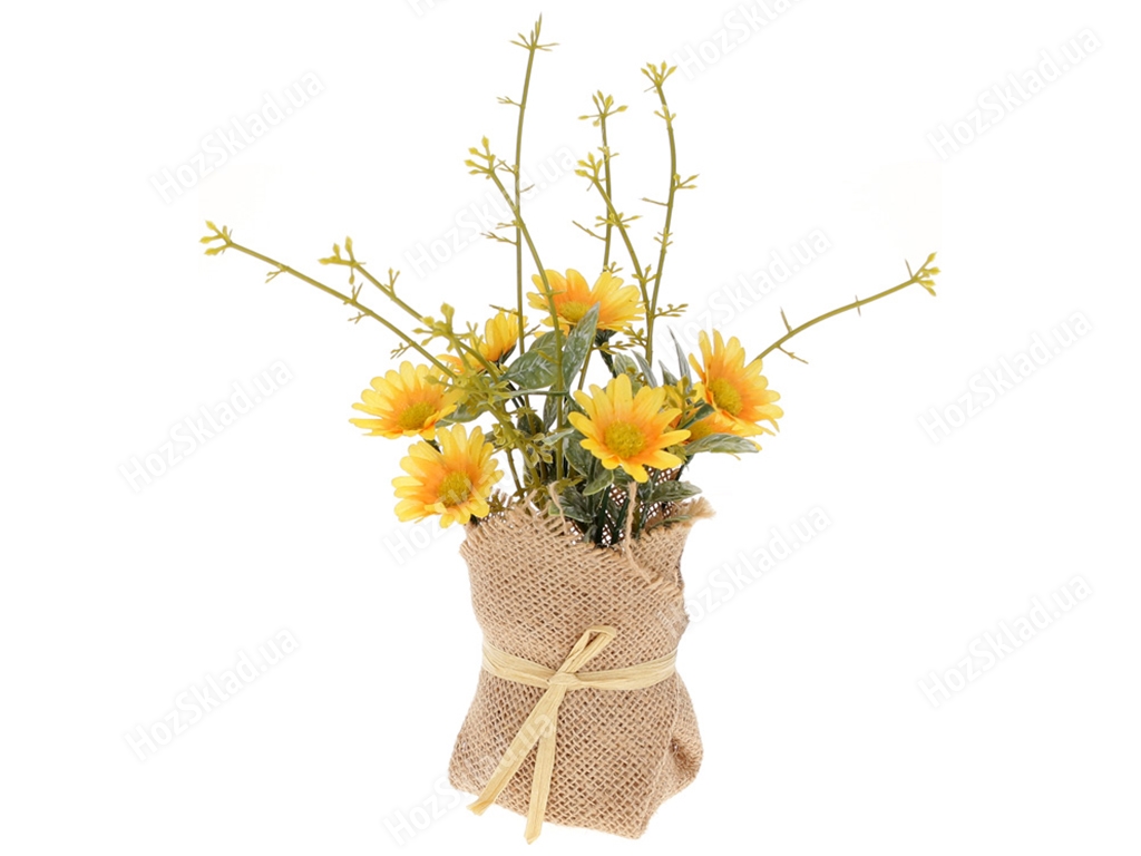 Декоративный букет хризантем с зеленью в мешочке, 24см, цвет - желтый