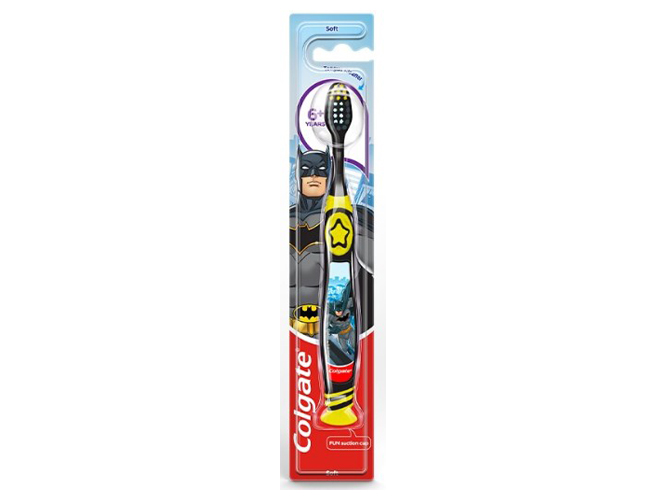 Зубна щітка Colgate Kids 6+, м’яка, з присоскою, дизайн Batman/Wonder Woman (ціна за 1шт)