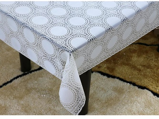 Клеенка виниловая ажурная "Lace" с перламутром беж 1,37x20 метров (цена за рулон)