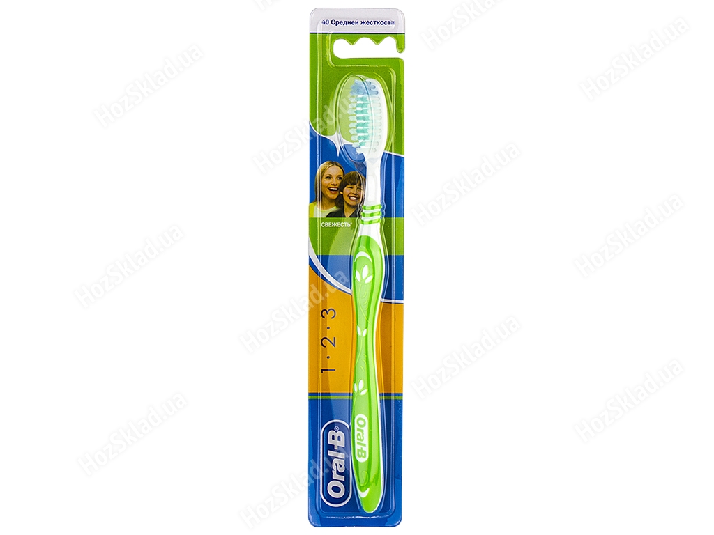 Зубная щетка Oral-B 1-2-3 свежесть 40 средняя жесткость (цена за 1шт)