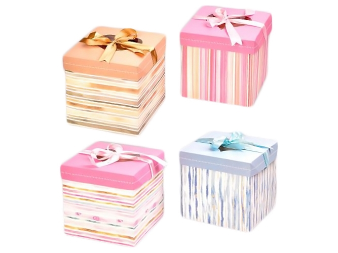 Коробка подарочная картонная M Striped, 20x20см