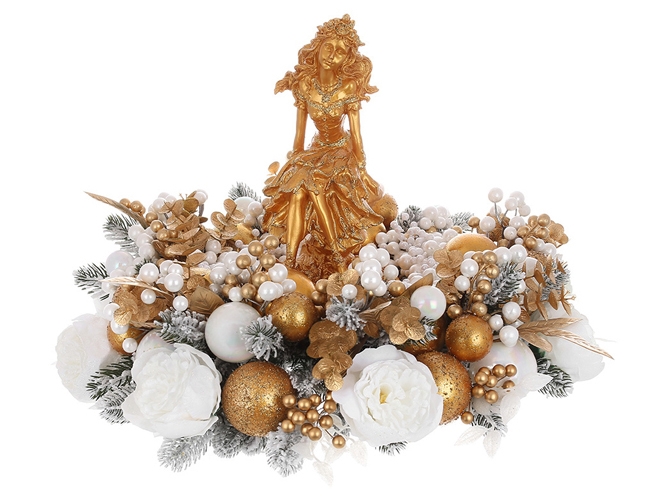 Новорічний вінок Дівчинка, прикрашений гілками хвої, ягід, квітами, 57х55х33см, колір - мідь з білим